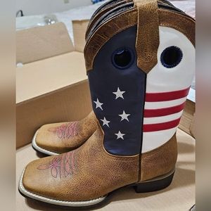 Western Youth Pull On Stars And Stripes Boots Size 7 NEW